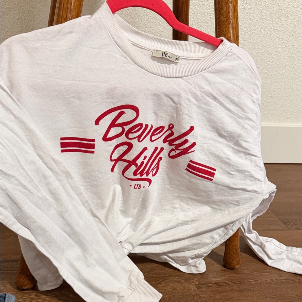 !it jeans White Tee with Red Beverly Hills Script